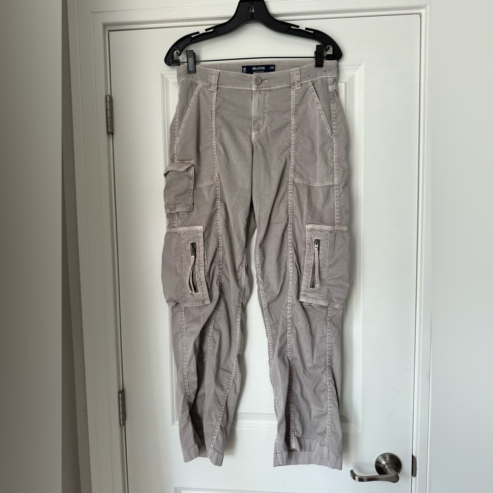Hollister Wonens Tan Cargo Pants